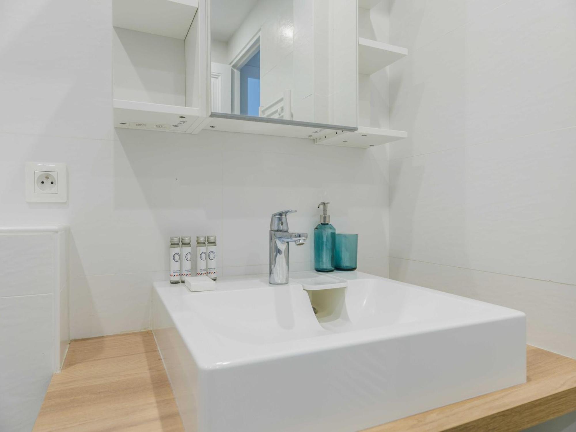 Appt 1 Bdr 2p Near Buttes Chaumont Parijs